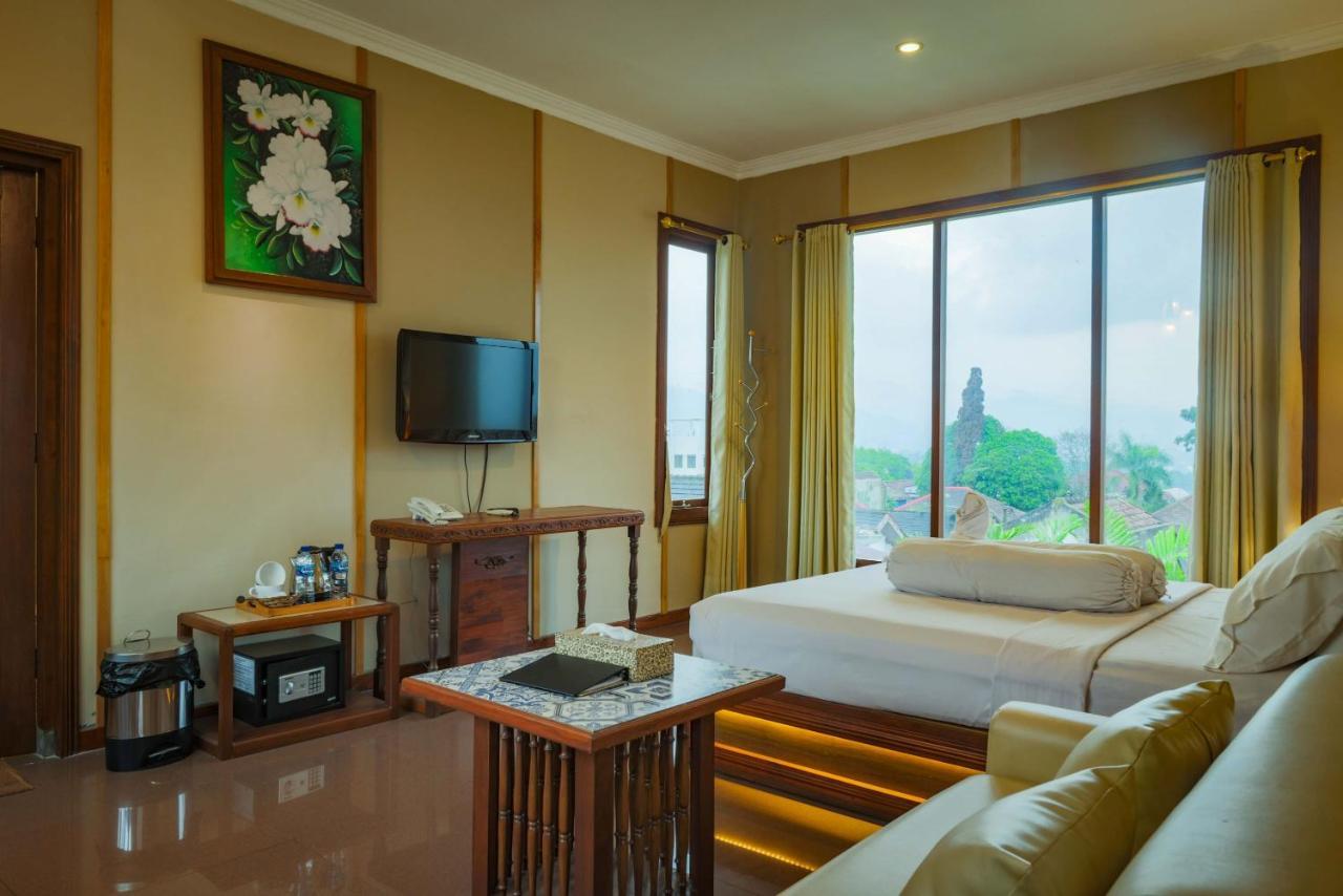 Family Hotel Gradia 2 Batu  Exterior foto