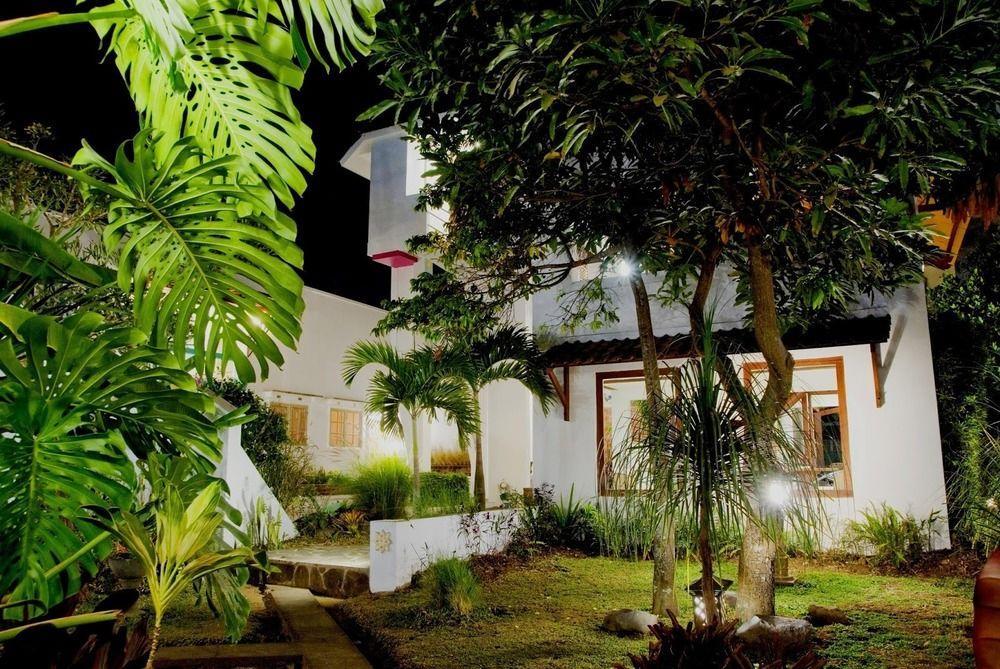 Family Hotel Gradia 2 Batu  Exterior foto